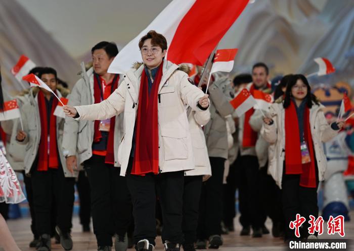 哈尔滨亚冬会的“热”爱：专访新加坡代表团团