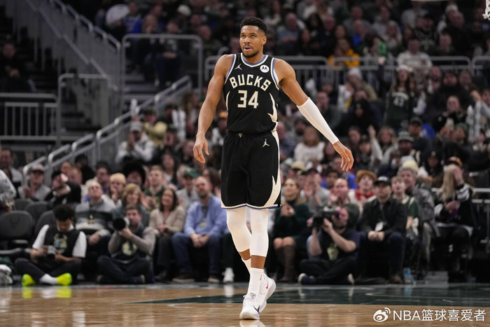 湖人季后赛遭遇范德比尔特爆发与交易危机