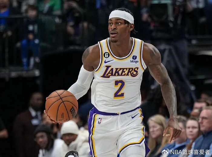 湖人季后赛遭遇范德比尔特爆发与交易危机
